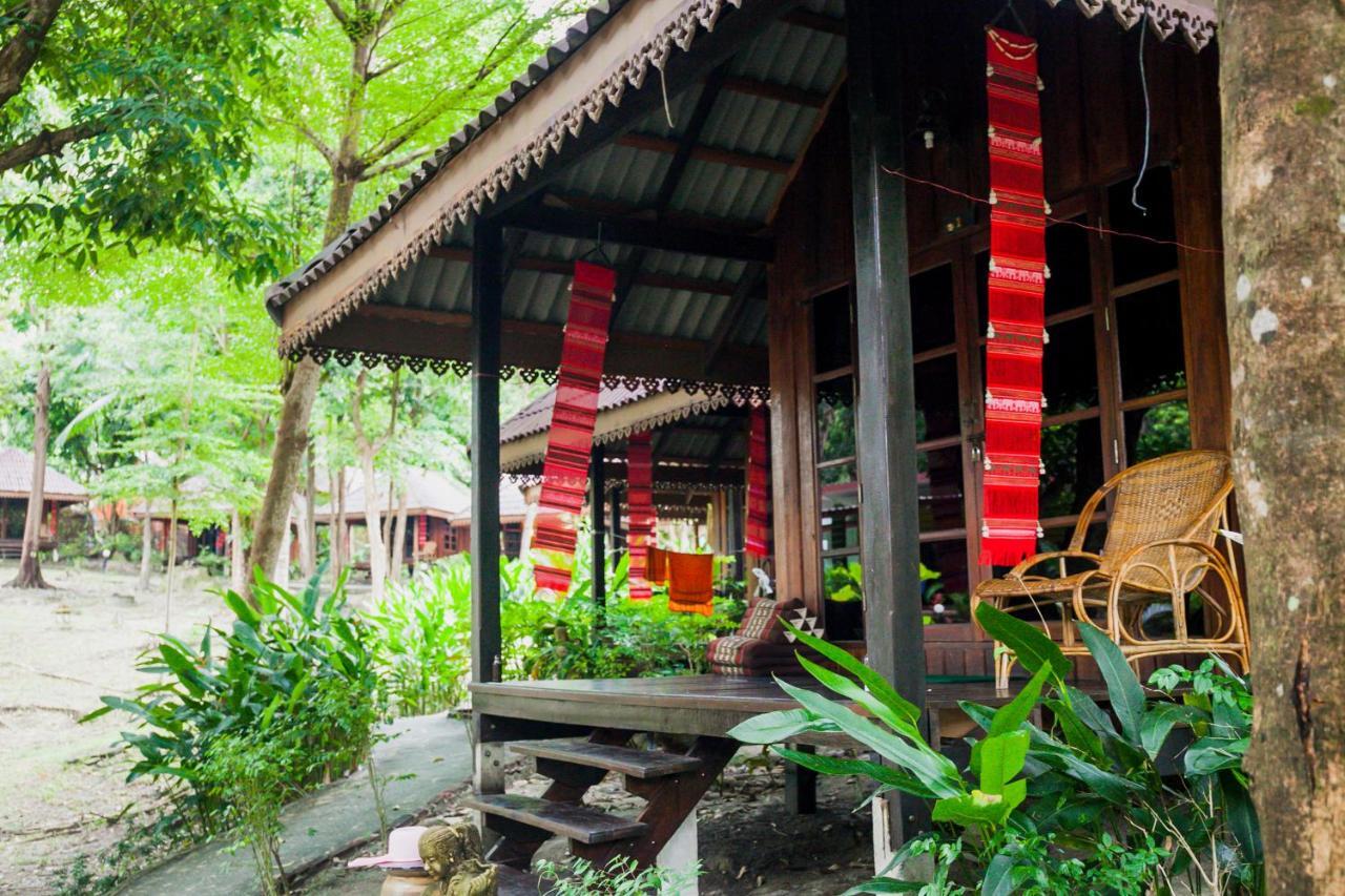 Lipe Sunset Forest Resort Exterior photo